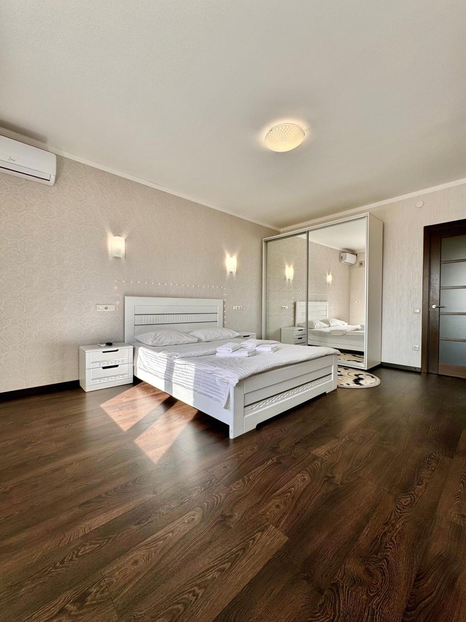 Apartpoltava Світлі Просторі Апартаменти 80М2 , 2-Окремі Кімнати, Новобудова Центр Чек Банківський 외부 사진